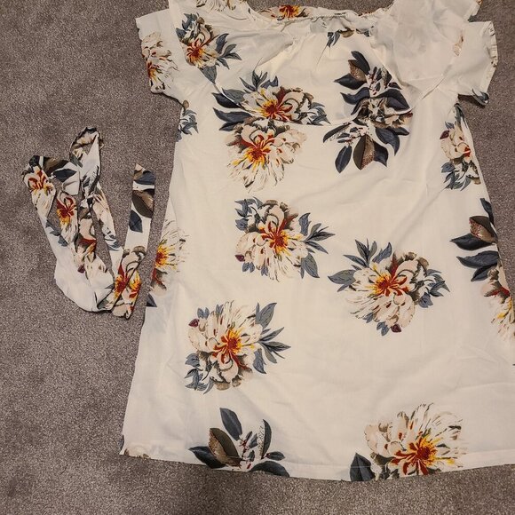 🔥3/$42 w FREE SHIPPING🔥 NWOT floral dress - Picture 3 of 3